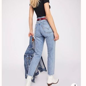 Levi’s Wedgie Icon Fit Raw Hem Jeans in Shut Up 27